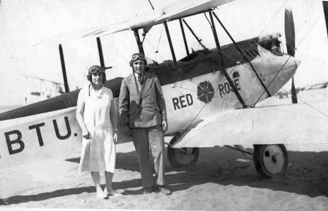 jessie chubbie miller and bill lancaster london-australia flight 1927 g-ebtu avro avian red rose in karachi 0920-0015a